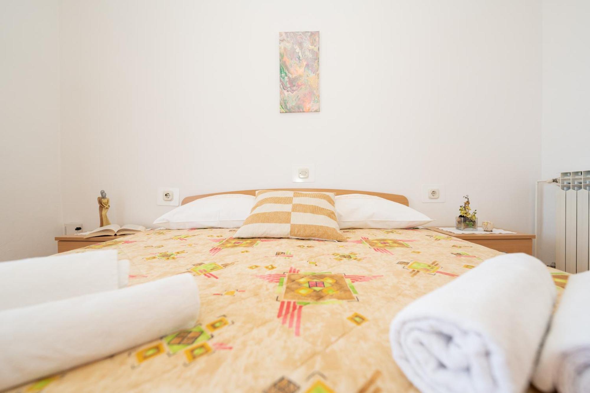 Apartments Biserka ノヴァリャ 部屋 写真