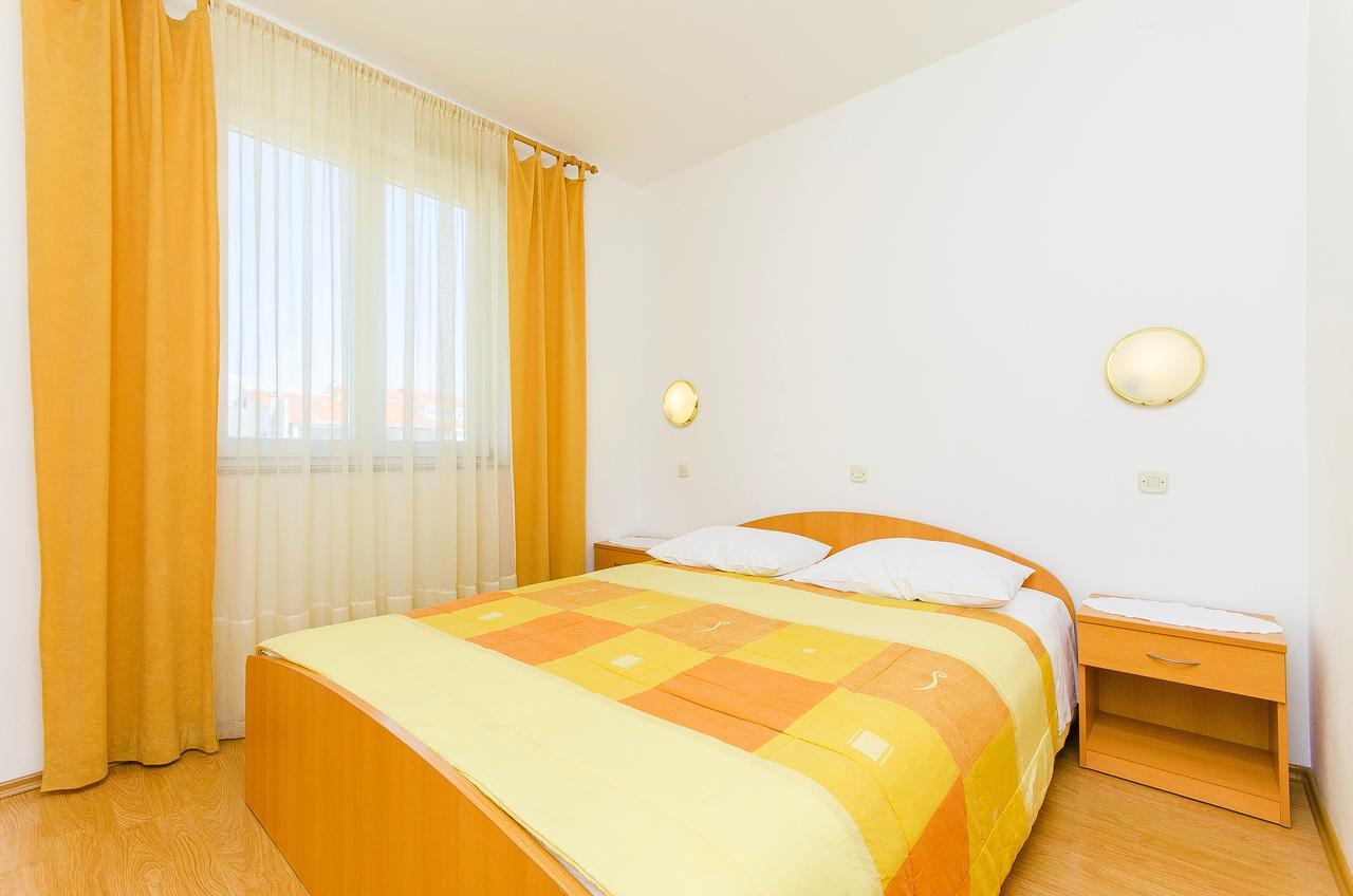 Apartments Biserka ノヴァリャ エクステリア 写真